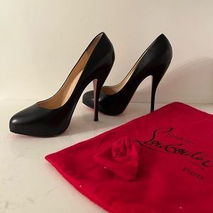 Christian Louboutin black leather almond toe pumps. Size 39. Excellent condition
